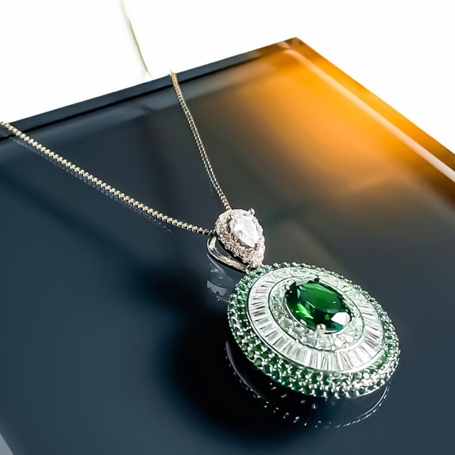 Vintage Emerald Pendant Necklace