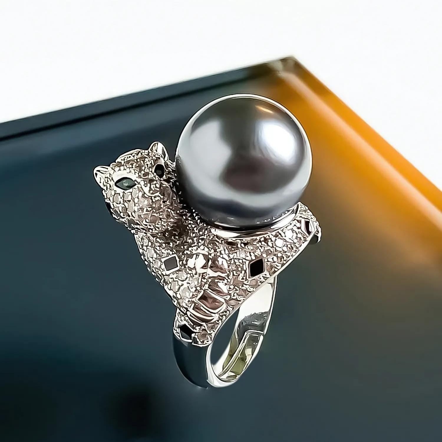 Panther Ring with Tahitian Pearl