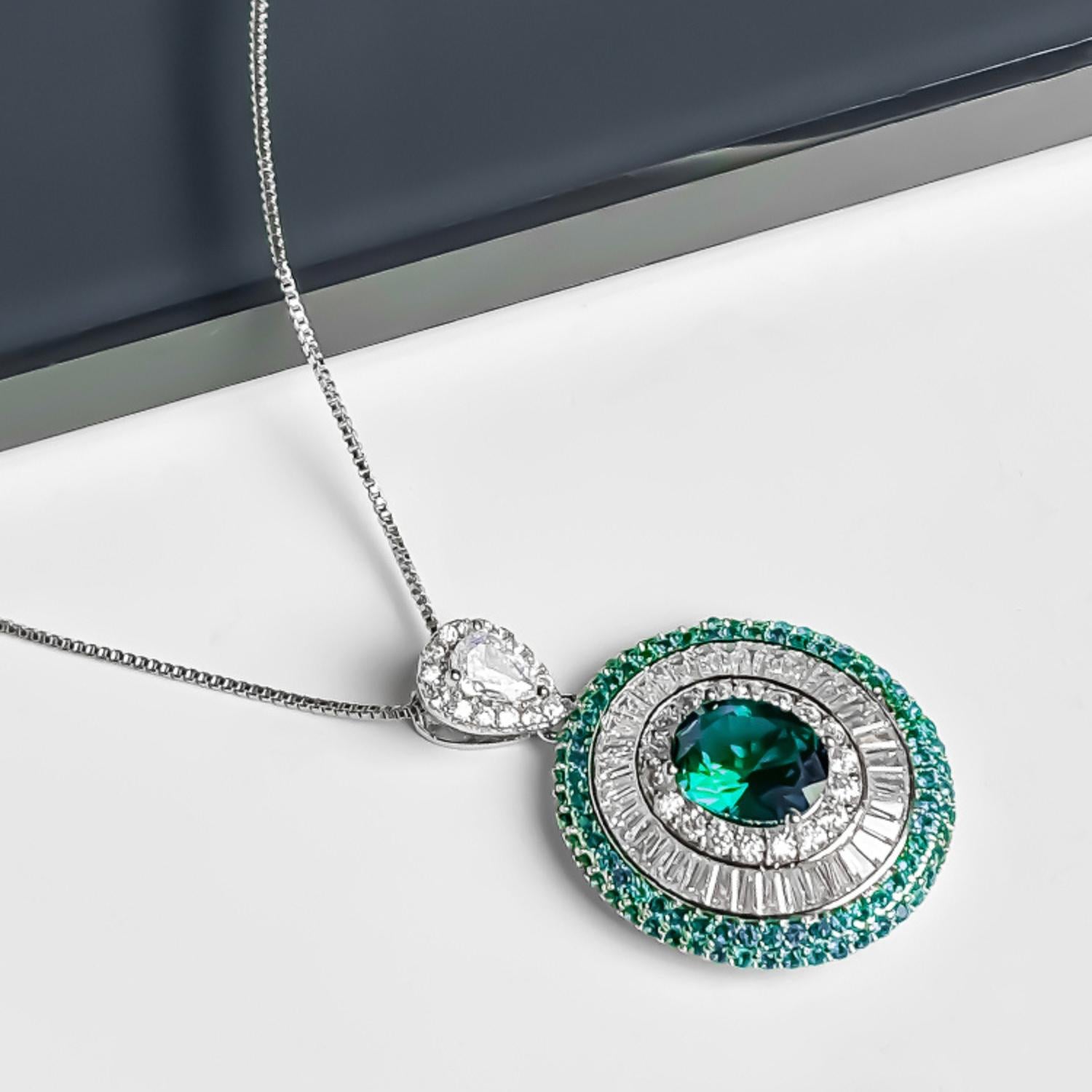 Vintage Emerald Pendant Necklace