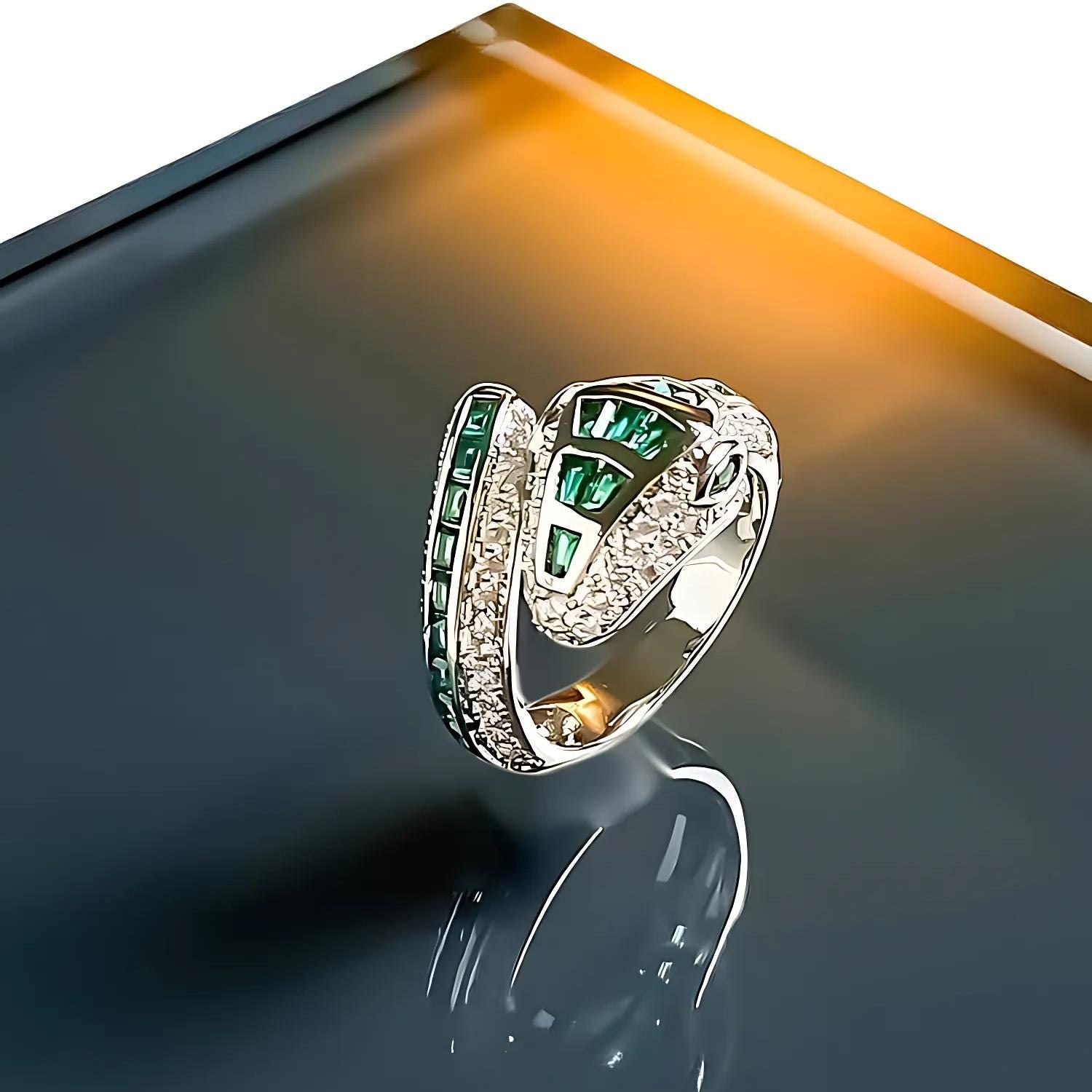 Emerald Serpent Ring