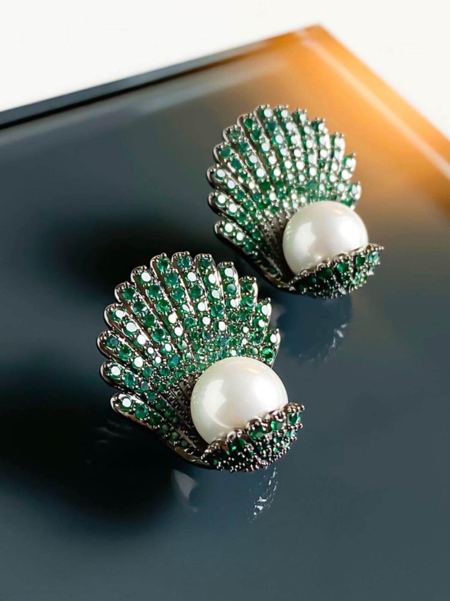 Aurelia Pearl Studs