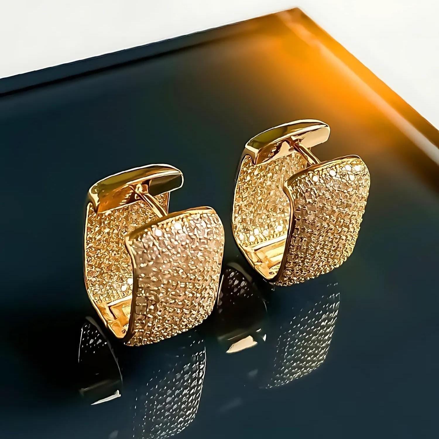 Pavé Statement Hoops