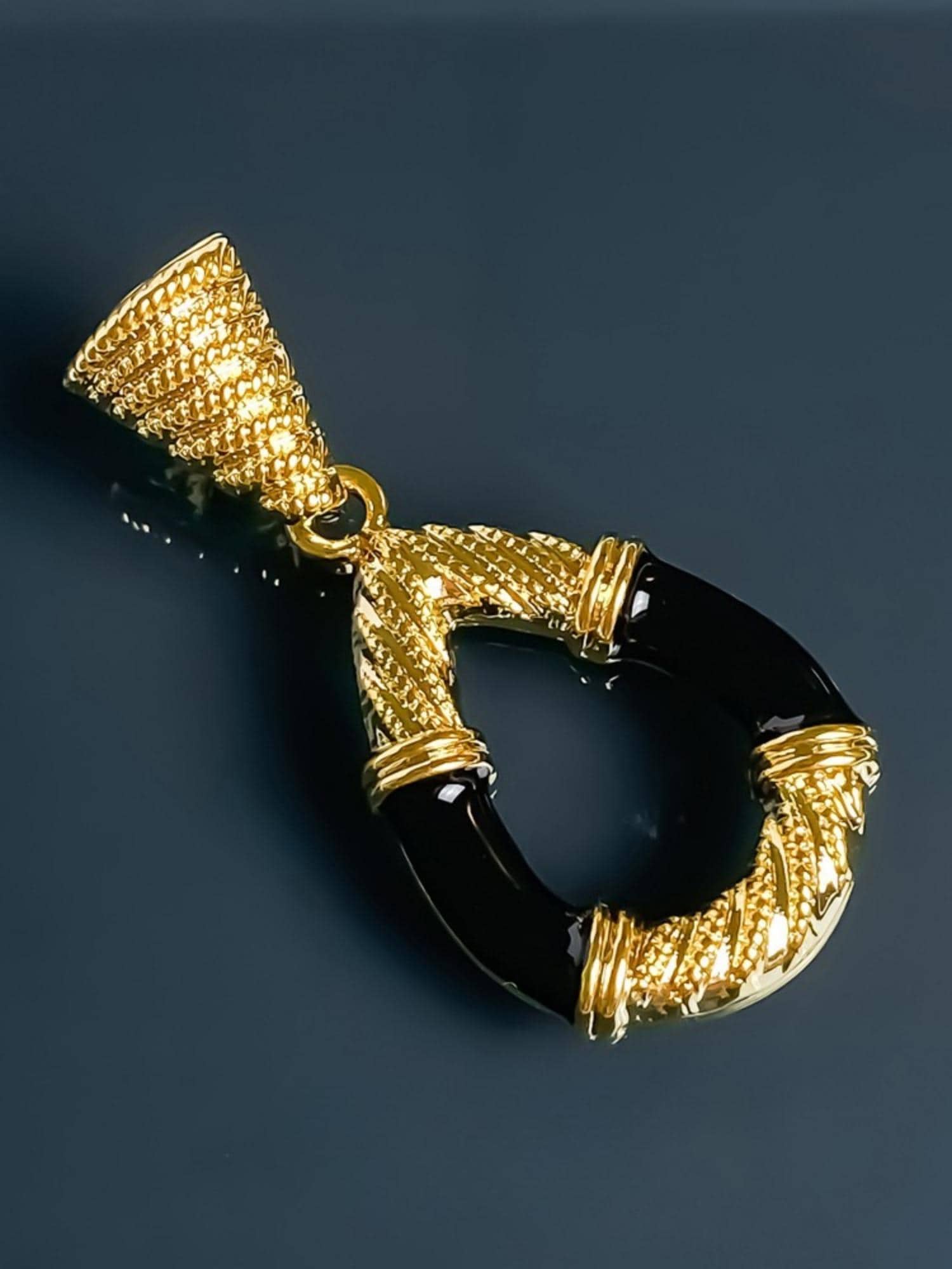 Opéra de Noir Earrings