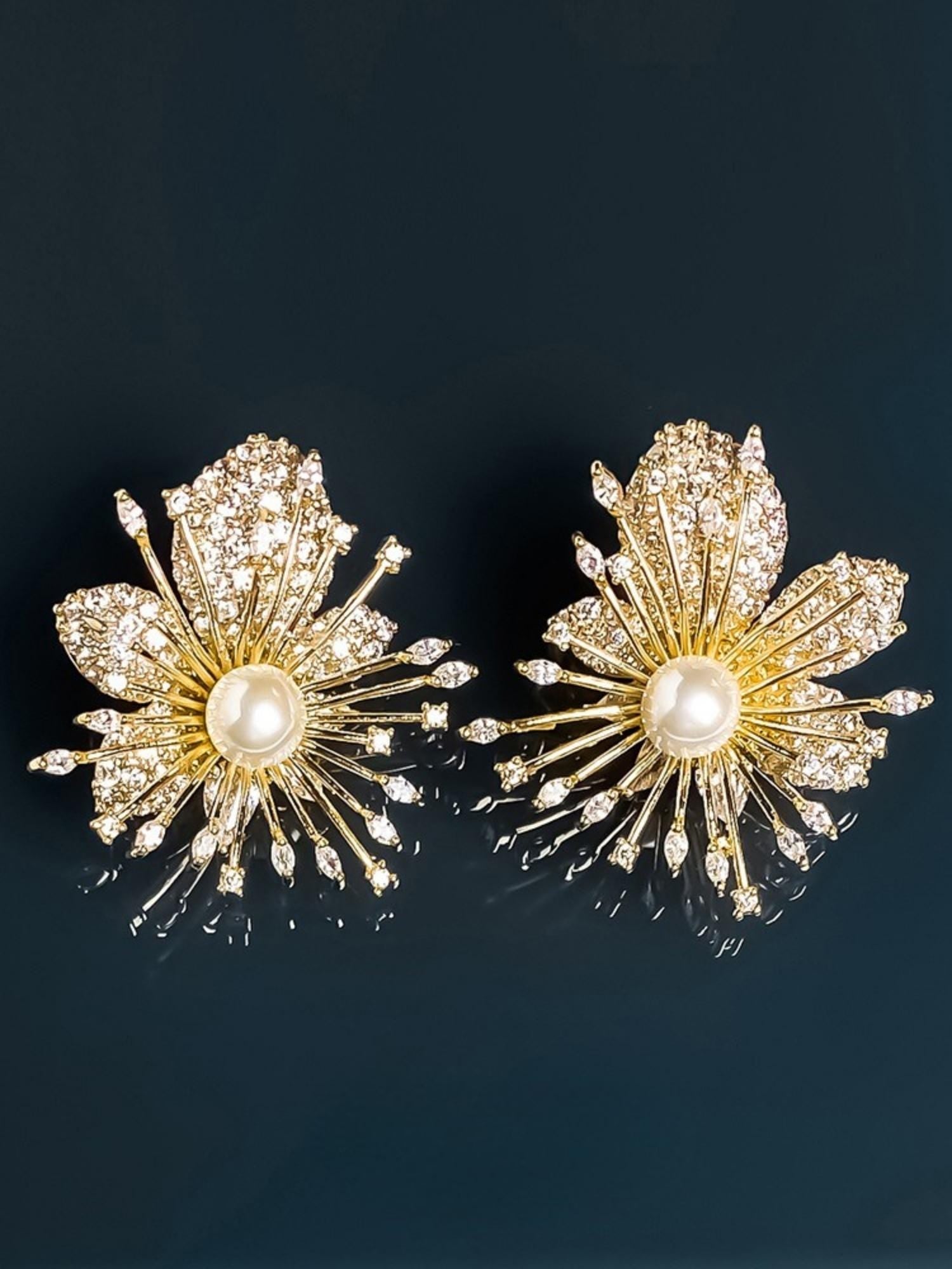 Bloomburst Pearl Earrings