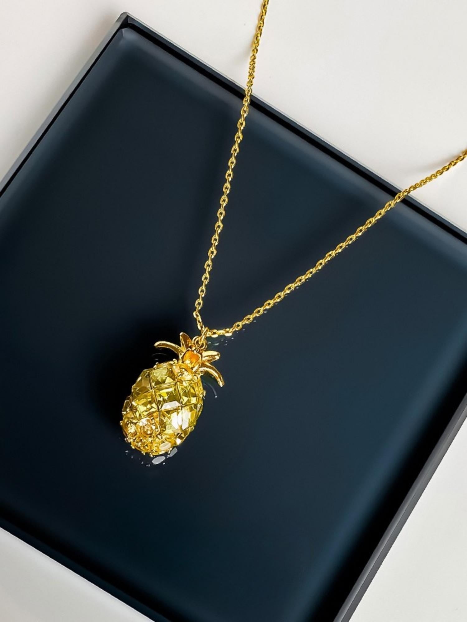 Golden Pineapple Pendant Necklace