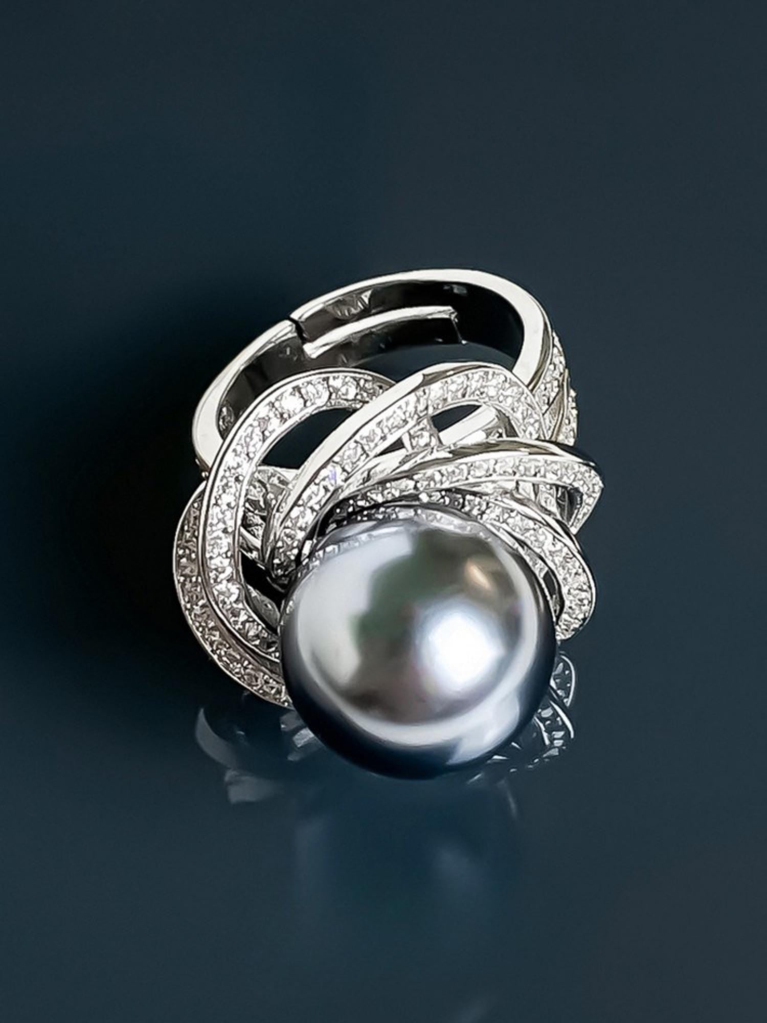 Pearl Pavé Swirl Ring